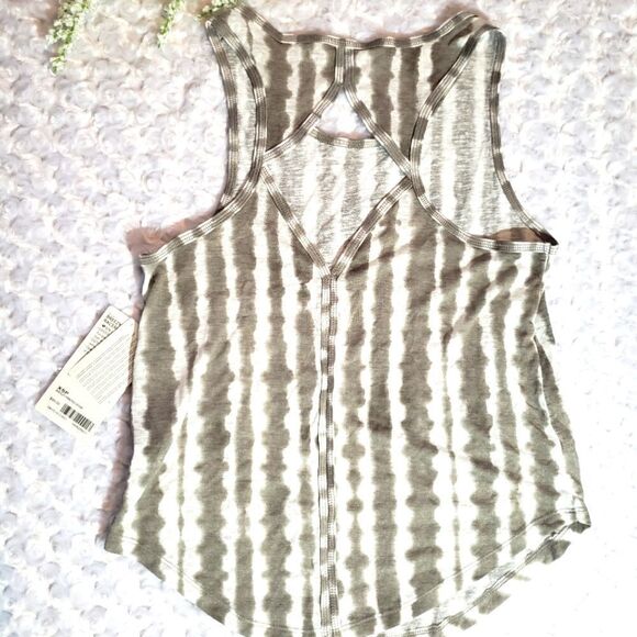 Athleta tie-dye grey/white XSP breezy racerback tank top - Picture 2 of 3